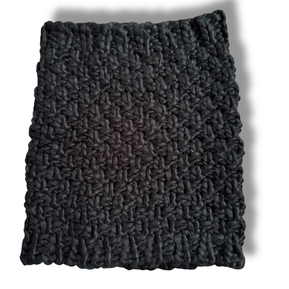 NWOT Mossimo Chunky Knit Infinity Scarf Charcoal - Picture 5 of 7